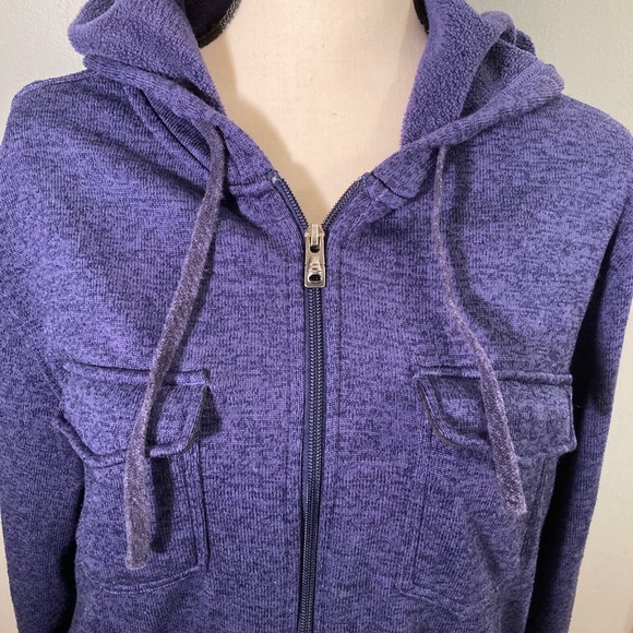 Women’s Oakley Zip-up Hoodie - Picture 2 of 8
